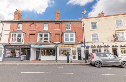 Windsor Casa | Windsor Central Victorian Town House sleeps 6