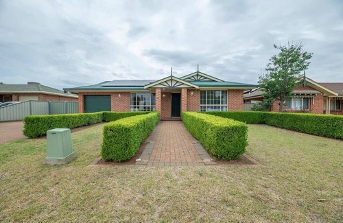 Dubbo Casa | Windsor - Large Entertaining Area, Family Retreat