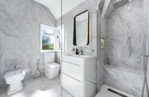 Olton Casa | Windsor Manor - Luxury 5-bed Retreat in Solihull