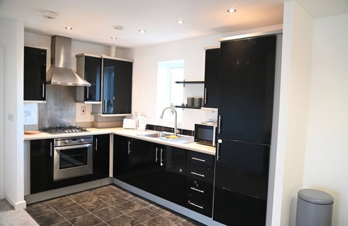 Langley Marish Apartamento | Windsor to Heathrow 2 Bedroom 2 Bath WiFi+Parking+Langley Elizabeth Line London