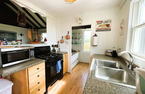 Campground Landing Cabaña | Windswept on Campground Beach