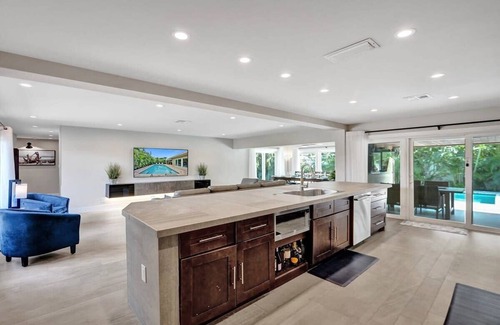Bel Air Casa | Windward Escape Summa