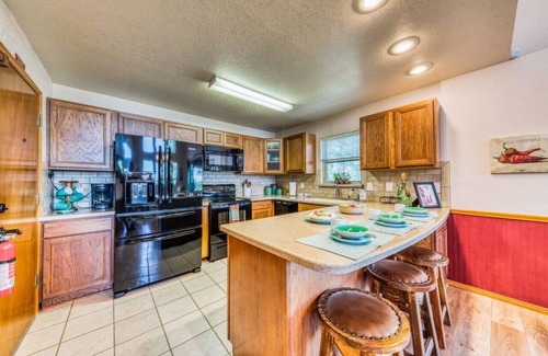 Alto Cabina | Windy Pines-Spacious MTN cabin/ Views/ Alto CC
