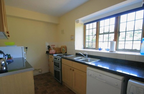 Longborough Cabaña | WINDY RIDGE COTTAGE, pet friendly, with open fire in Longborough