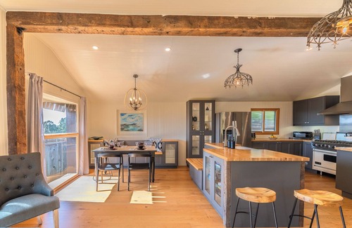 Old Town Casa | WindyHideaway:NEW & Inspiring Retreat!Coastal Family Fun in Bodega Bay! GmRm