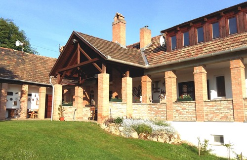 Dunaszentmiklos Apartamento | Vino y relax en Wineregion 1751