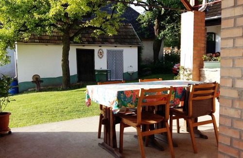 Dunaszentmiklos Apartamento | Vino y relax en Wineregion 1751