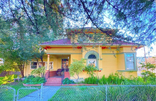 Cloverdale Casa | Wine Country 1-bedroom retreat with WiFi, AC in charming Cloverdale