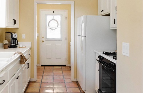 Arroyo Grande Casa | Wine Country Canyon Casita