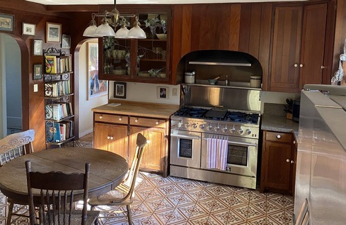 Geyserville Otro | Wine Country Home Located in Dry Creek Valley