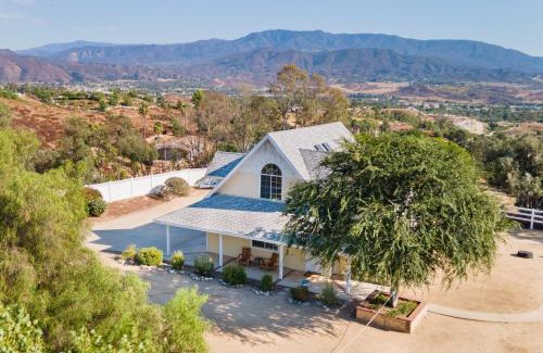 Temecula Casa | Wine Country Retreat Gorgeous Views Minutes to Wineries