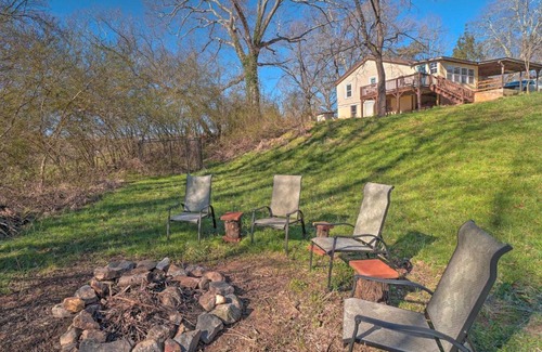 Dahlonega Casa | Wine Country Retreat with Fire Pit and Sunroom!