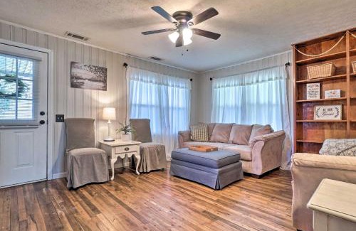 Dahlonega Casa | Wine Country Retreat with Fire Pit and Sunroom!