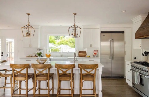 Memorial Hospital Neighborhood Casa | Wine Country Soulcation w/ Pool, Hot Tub & Game Room, Close to Wineries