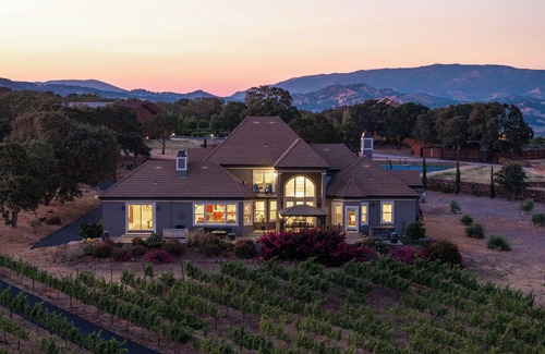 Fairfield Villa | ♡ El último destino de Wine Country✩