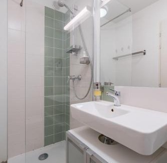 Les Chalets - Saint-Aubin - Saint-Etienne Apartamento | Wine & Four - Chambre Agréable sur les Allées