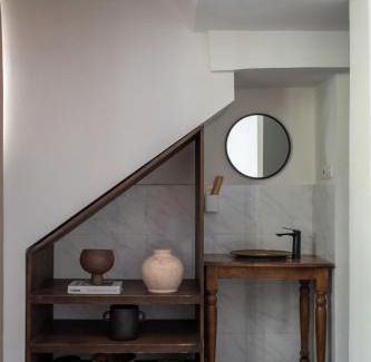 Trang Tien Casa | Wine Room# 1BRS#1 min to Hoan Kiem Lake#Balcony#Operahomestay# Netflix