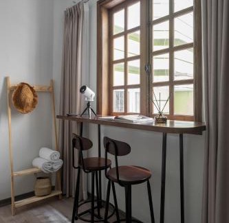 Trang Tien Casa | Wine Room# 1BRS#1 min to Hoan Kiem Lake#Balcony#Operahomestay# Netflix