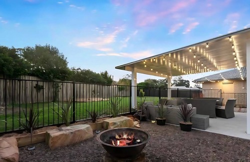 Nulkaba Casa | Wine Stop Quarters Pool, Tour, Pickup Wineries