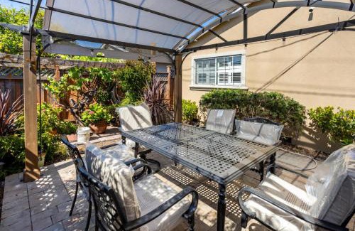 Hayward Casa | Wine Waves & Comfort 2BR Bay Area Beauty