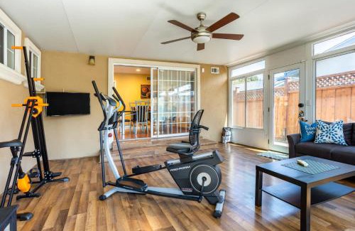 Hayward Casa | Wine Waves & Comfort 2BR Bay Area Beauty