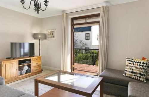 Stellenbosch Cabina | Winelands Golf Lodges 11