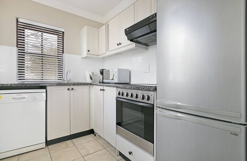 Stellenbosch Villa | Winelands Golf Lodges 12