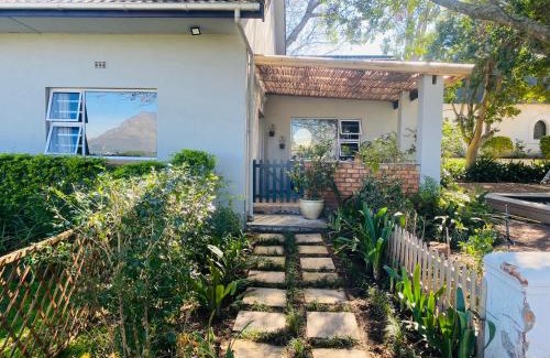 Stellenbosch Apartamento | Winelands guest room