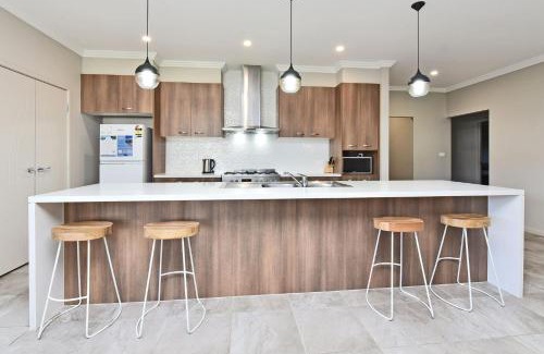 Cessnock Casa | Winery Rest at Turnberry Hunter Valley - 5 minutes to vineyards.