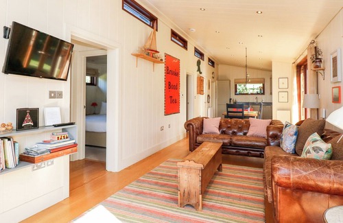 Barnsdale Cabaña | ALA, admite mascotas, con chimenea en Exton, Rutland, Ref 981544