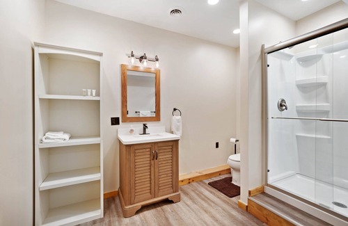 Ohiopyle Cabina | Wingard Lodge | 7BR, 5.5BA, Pool, Hot Tub, Gorgeous Log Cabin with Amazing Views!