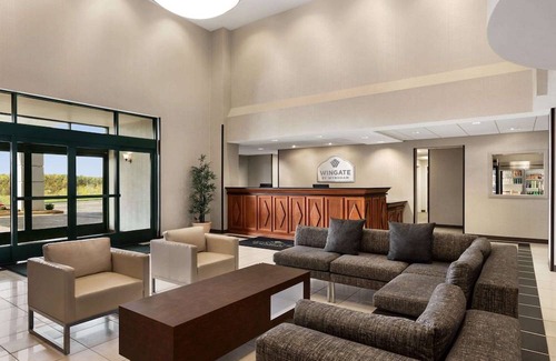 Bridgeport Hotel | Wingate by Wyndham Bridgeport WV