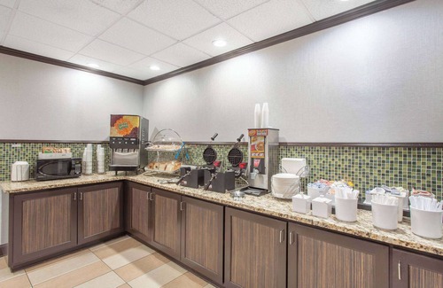 North Charleston Hotel | Wingate by Wyndham Charleston Coliseum