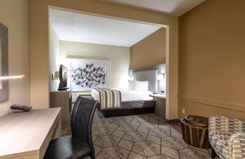 Concord Hotel | Wingate by Wyndham Charlotte Speedway/Concord