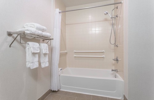 High Point Hotel | Wingate by Wyndham High Point