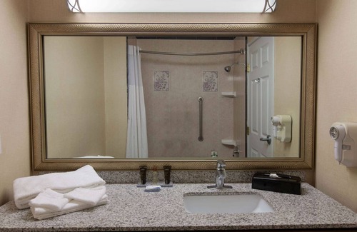 Willowbrook Hotel | Wingate by Wyndham - Houston/Willowbrook