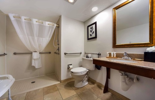 Highlands Hotel | Wingate by Wyndham Lincoln Airport East I-80