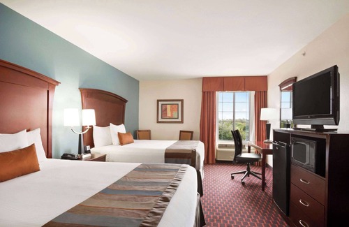 San Marcos Hotel | Wingate by Wyndham San Marcos