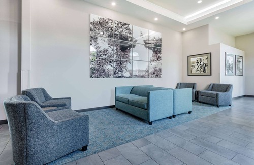 Lake Delton Hotel | Wingate by Wyndham Wisconsin Dells Waterpark