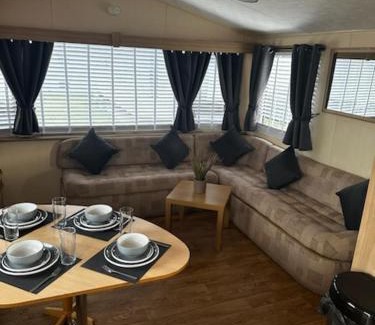 Towyn Apartamento | Winkups Getaway caravan hire