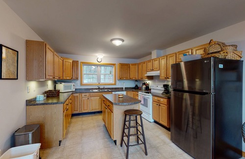 Moultonborough Casa | Winnipesaukee Lake Home for 12 with Large Sand Beach