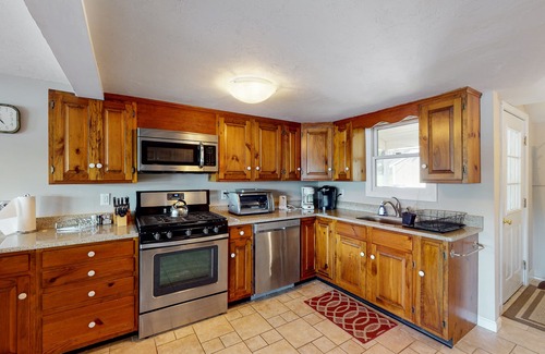 Meredith Casa | Winnipesaukee Waterfront in Meredith for 10