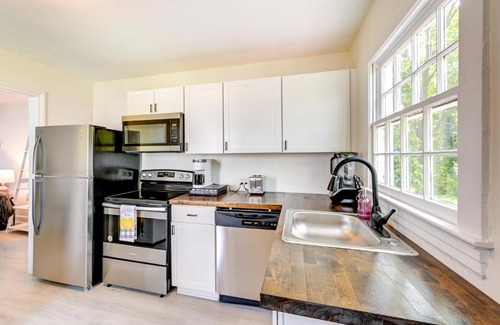 Winston - Salem Casa | Winston-Salem Vacation Rental about 3 Mi to Downtown!