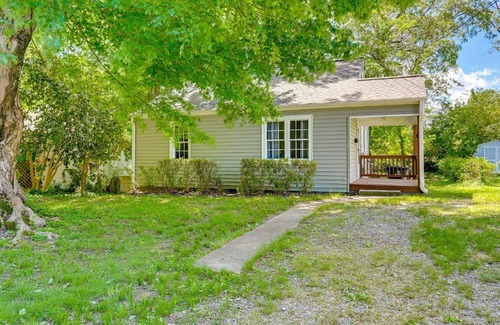 Winston - Salem Casa | Winston-Salem Vacation Rental about 3 Mi to Downtown!