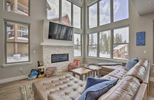 Rendezvous Casa | Winter Park Area Retreat, Walk to Ski Shuttle