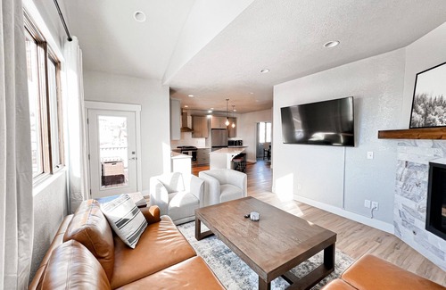 Tabernash Casa | Winter Park/ Grandby Mountain Home NEW w/scenic views!