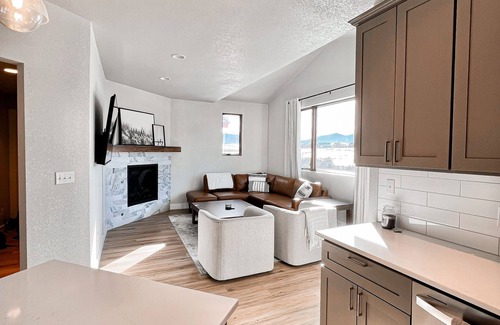Tabernash Casa | Winter Park/ Grandby Mountain Home NEW w/scenic views!