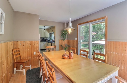 Les Pays-d'en-Haut Regional County Municipality Chalet De Esquí | Winter Ski Chalet Escape-Pet-Friendly, 5 Mins to Skiing & Top Ski Cross Course