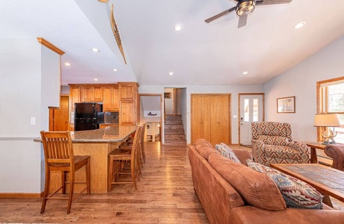 Grand View Highlands Cabina | Winter time escape in the Rockies