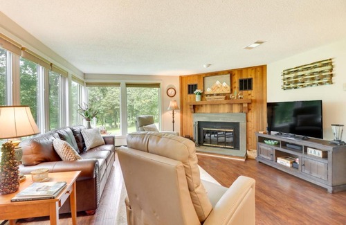 Nellysford Apartamento | Wintergreen Resort Vacation Rental with Balcony!